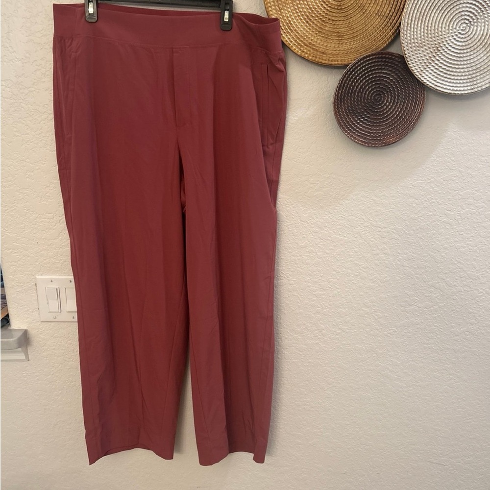 Athleta Women's Boot Cut Pants‎ in Burgundy